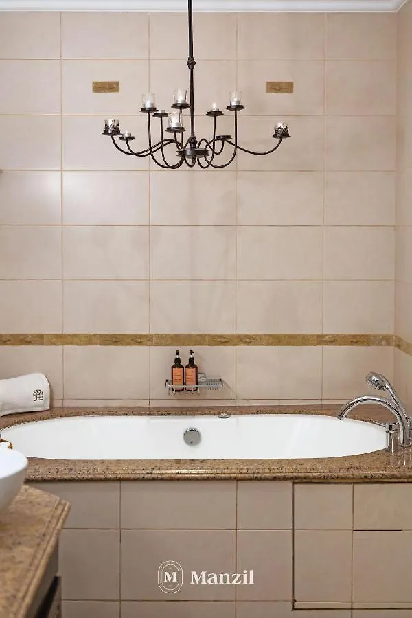 Manzil - Ultra Luxury 5Br Villa With Pool And Beach Access In Palm Jumeirah Dubai 0*,  United Arab Emirates
